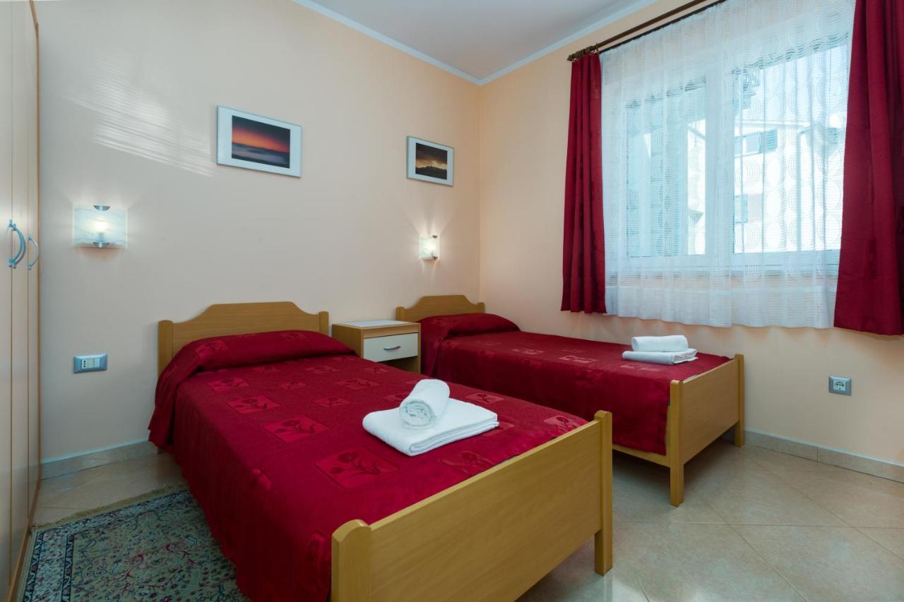 פורץ Apartments Maria מראה חיצוני תמונה